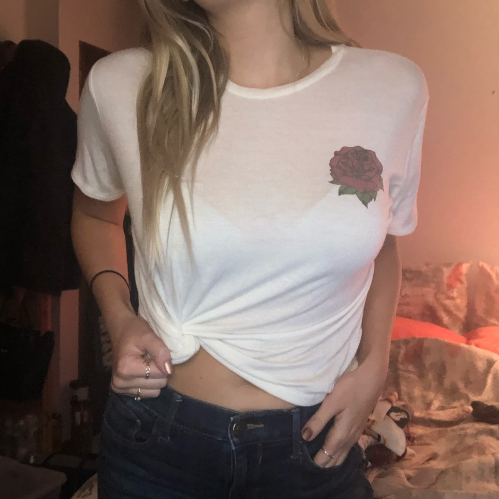 Rose t shirt